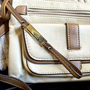 Beige and tan shoulder bah